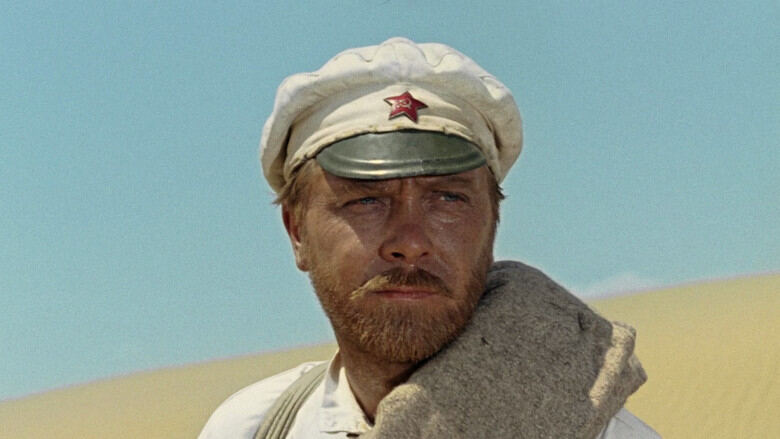 خورشید سفید بیابان